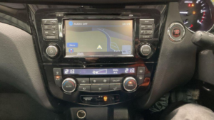 2016 Nissan Qashqai 1.6 Dci Tekna 2WD Euro 6 (s/s) 5dr in Blue — image 6