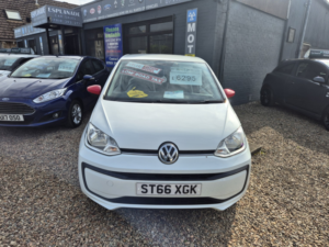 2016 Volkswagen Up! 1.0 Up! Beats in White — image 3