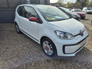 2016 Volkswagen Up! 1.0 Up! Beats in White — image 4