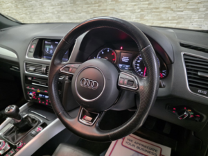 2016 Audi Q5 2.0 Tdi S Line Plus SUV 5dr Diesel Manual Quattro Euro 6 (s/s) (150 Ps) in Blue — image 4