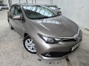2016 Toyota Auris