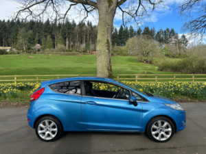 2009 Ford Fiesta 1.4 Titanium Hatchback 3dr Petrol Manual (133 G/km, 94 Bhp) in Blue — image 2