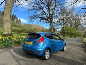 2009 Ford Fiesta 1.4 Titanium Hatchback 3dr Petrol Manual (133 G/km, 94 Bhp) in Blue — image 3