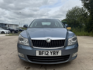 2012 Skoda Octavia 2.0 Tdi Laurin & Klement in Grey — image 2