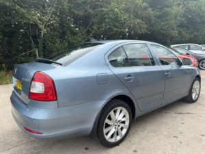 2012 Skoda Octavia 2.0 Tdi Laurin & Klement in Grey — image 6
