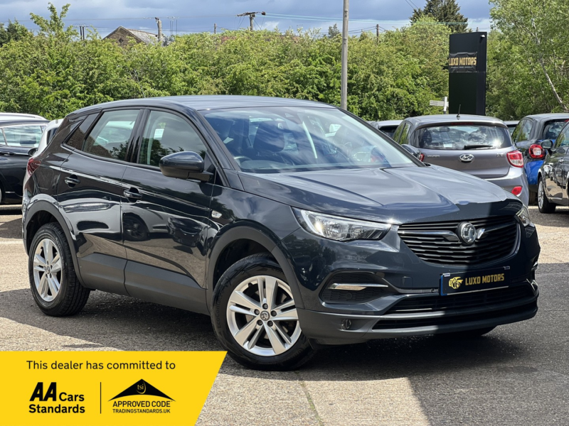 2018 Vauxhall Grandland X 1.2 Turbo Se in Green — image 1