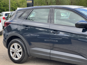 2018 Vauxhall Grandland X 1.2 Turbo Se in Green — image 5