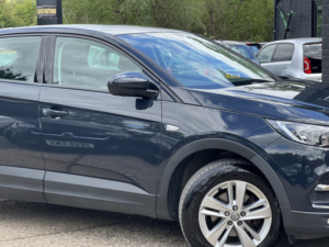 2018 Vauxhall Grandland X 1.2 Turbo Se in Green — image 6