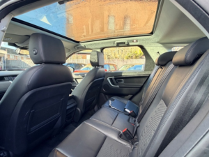 2019 Land Rover Discovery Sport Td4 Se Tech in Grey — image 4