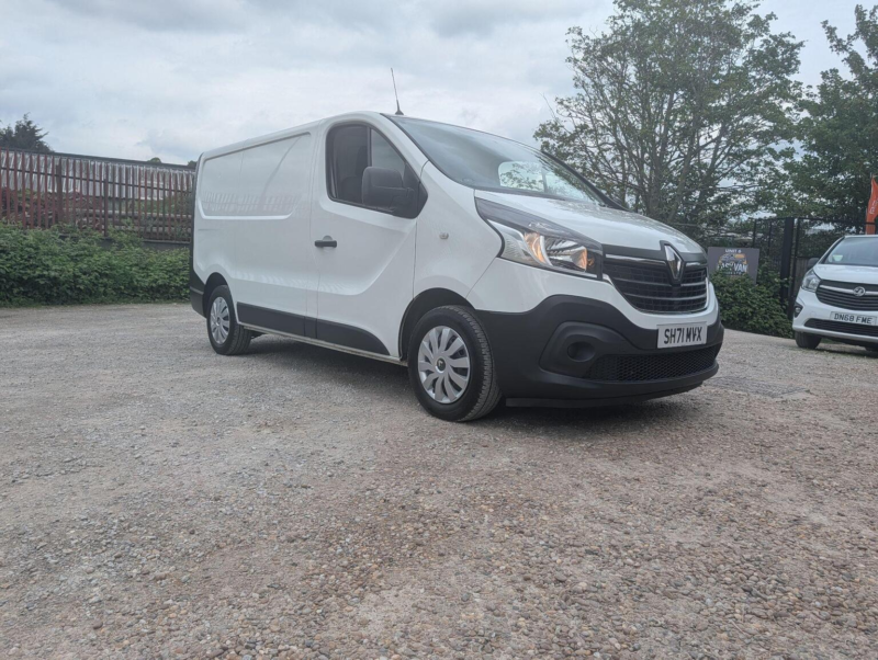 2021 Renault Trafic 2.0 Dci Energy 28 Business Swb Standard Roof Euro 6 (s/s) 5dr in White — image 1