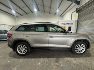 2017 Skoda Kodiaq 1.4 Tsi Act Se in Beige — image 5