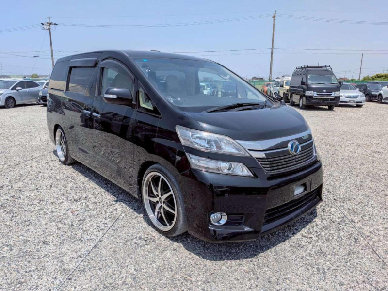 2011 Toyota Vellfire 2.4 V 5dr 8 Seats in Black — image 1
