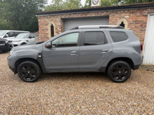 2022 Dacia Duster 1.3 Extreme Se Tce 130 4x2 in Grey — image 4