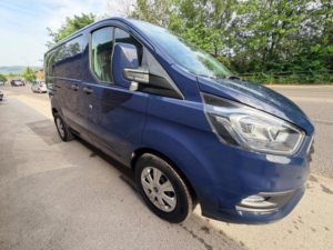 2020 Ford Transit Custom 2.0 320 Ecoblue Trend L1 H1 Euro 6 (s/s) 5dr in Blue — image 3