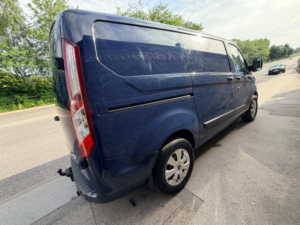2020 Ford Transit Custom 2.0 320 Ecoblue Trend L1 H1 Euro 6 (s/s) 5dr in Blue — image 4