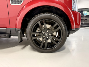 2015 Land Rover Discovery 4 3.0 Sd V6 Hse Luxury in Red — image 5