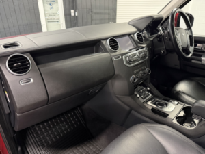2015 Land Rover Discovery 4 3.0 Sd V6 Hse Luxury in Red — image 6
