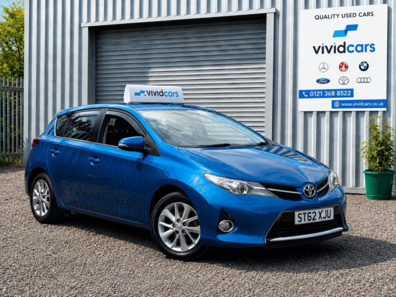 2013 Toyota Auris 1.6 V-Matic Icon Euro 5 5dr in Blue — image 1