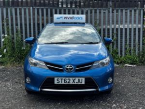 2013 Toyota Auris 1.6 V-Matic Icon Euro 5 5dr in Blue — image 6
