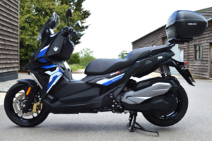 2021 BMW C 400 X Se Scooter in Black — image 4