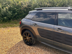 2016 Citroen C4 Cactus 1.6 Bluehdi Flair Euro 6 5dr in Grey — image 4
