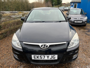 2007 Hyundai I30 2.0 Crdi Style Euro 4 5dr in Black — image 4