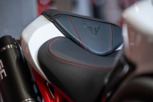 2016 Triumph Speed Triple 1050 *low Mileage - Stunning Example* in White — image 4