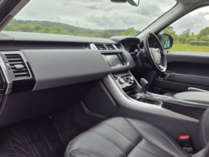 2014 Land Rover Range Rover Sport 3.0 Sd V6 Hse in Black — image 3