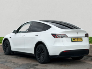 2022 Tesla Model Y (dual Motor) Long Range SUV 5dr Electric Auto 4wde (384 Bhp) in White — image 5