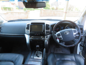 2015 Toyota Land Cruiser 4.6 V8 Petrol Zx in White — image 2