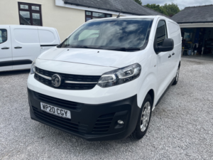 2020 Vauxhall Vivaro 1.5 Turbo D 2700 Dynamic in White — image 4