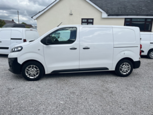 2020 Vauxhall Vivaro 1.5 Turbo D 2700 Dynamic in White — image 5