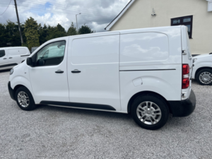 2020 Vauxhall Vivaro 1.5 Turbo D 2700 Dynamic in White — image 6