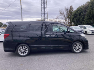 2010 Toyota Alphard 2.4 S Premium Selection 2 5dr 7 Seats in Black — image 2