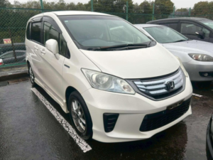 2013 Honda Freed 1.5 Hybrid Just Selection 5dr 7 Seats in White — image 1