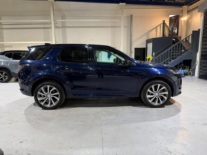 2022 Land Rover Discovery Sport 1.5 P300e 12.2kwh Urban Edition Auto 4WD Euro 6 (s/s) 5dr in Blue — image 4