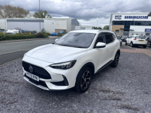 2023 MG MG Hs 1.5 T-Gdi Trophy in White — image 5