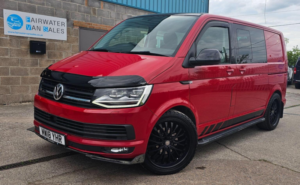 2018 Volkswagen Transporter 2.0 Tdi T30 Bluemotion Tech Edition Kombi DSG Fwd Swb Euro 6 (s/s) 5dr in Red — image 3
