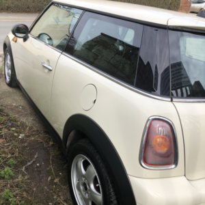 2009 MINI Hatch 1.4 One Hatch in White — image 6