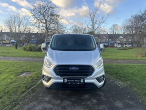 2022 Ford Transit Custom 2.0 Transit Custom Limited Van 300 L2 2.0l Ecoblue 130ps Fwd 6 Speed Manual in Silver — image 2