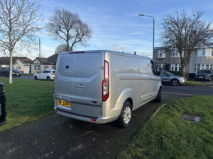 2022 Ford Transit Custom 2.0 Transit Custom Limited Van 300 L2 2.0l Ecoblue 130ps Fwd 6 Speed Manual in Silver — image 3
