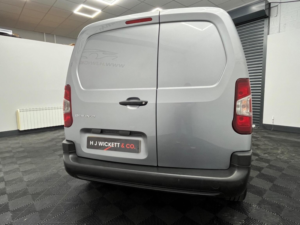2023 Citroen Berlingo 1.5 Bluehdi 1000 Enterprise Edition M Swb Euro 6 (s/s) 5dr in Grey — image 6