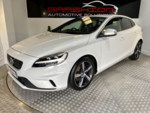 2017 Volvo V40 2.0 R-Design T2 in White — image 3