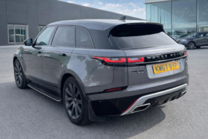 2017 Land Rover Range Rover Velar 3.0 Sd6 V6 R-Dynamic Hse Auto 4WD Euro 6 (s/s) 5dr in Grey — image 4