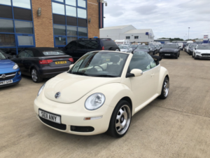 2010 Volkswagen Beetle 1.6 in Beige — image 3