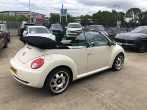 2010 Volkswagen Beetle 1.6 in Beige — image 5