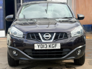 2013 Nissan Qashqai+2 1.6 Acenta 2WD Euro 5 (s/s) 5dr in Black — image 5