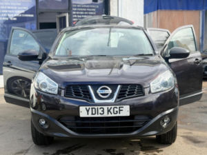 2013 Nissan Qashqai+2 1.6 Acenta 2WD Euro 5 (s/s) 5dr in Black — image 6