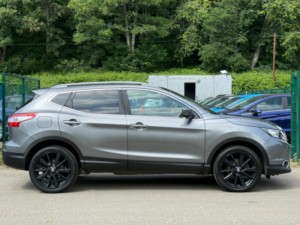 2016 Nissan Qashqai 1.5 Dci Tekna SUV 5dr Diesel Manual 2WD Euro 6 (s/s) (110 Ps) in Grey — image 4