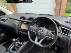 2018 Nissan Qashqai 1.5 Dci N-Connecta Euro 6 (s/s) 5dr in Black — image 5